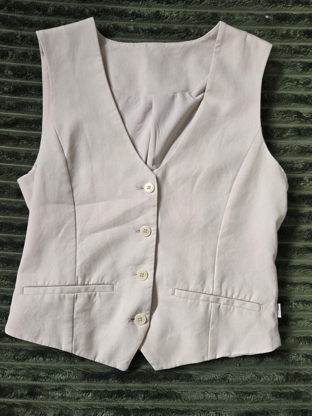 Vuori Women's Coastline Vest In Color Milkweed